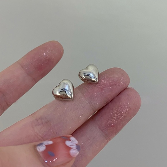 Small Silver Heart Needle Stud Earrings - Picture 1 of 6